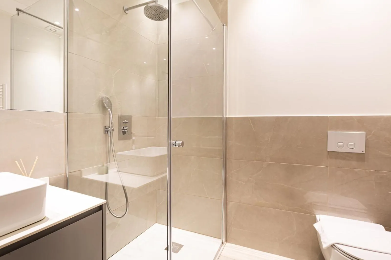 Cool And Big Central Apartment Duomo - White Milano 0*,