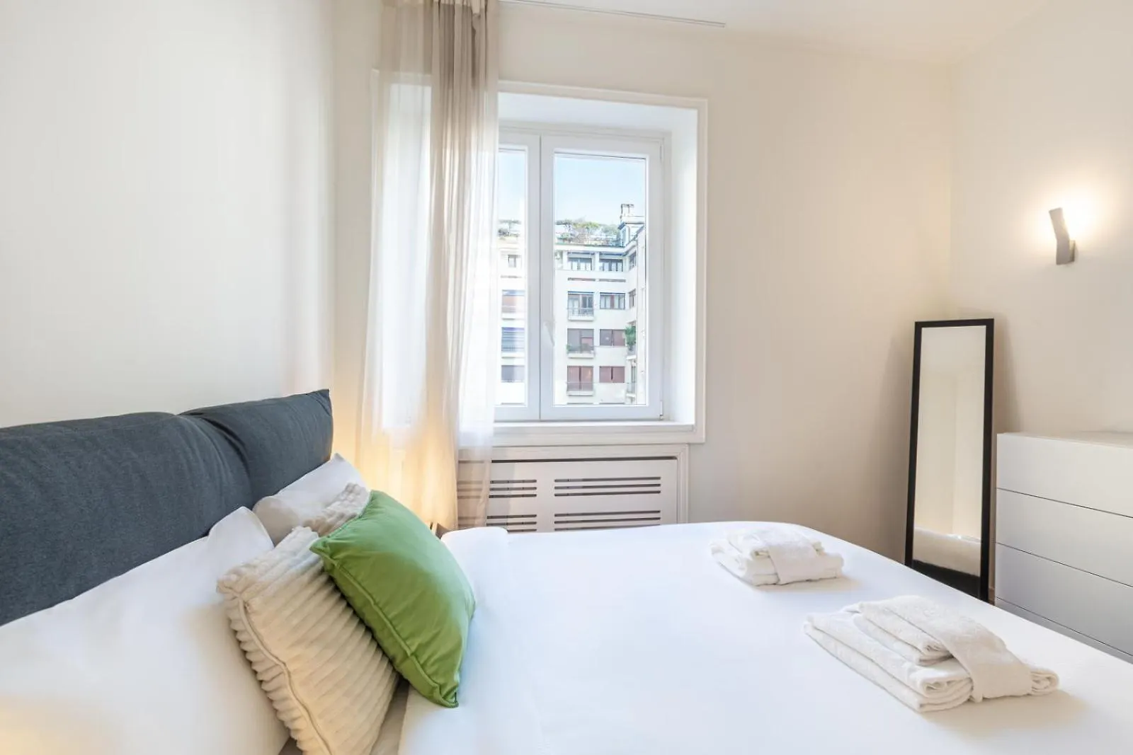 Cool And Big Central Apartment Duomo - White Milano