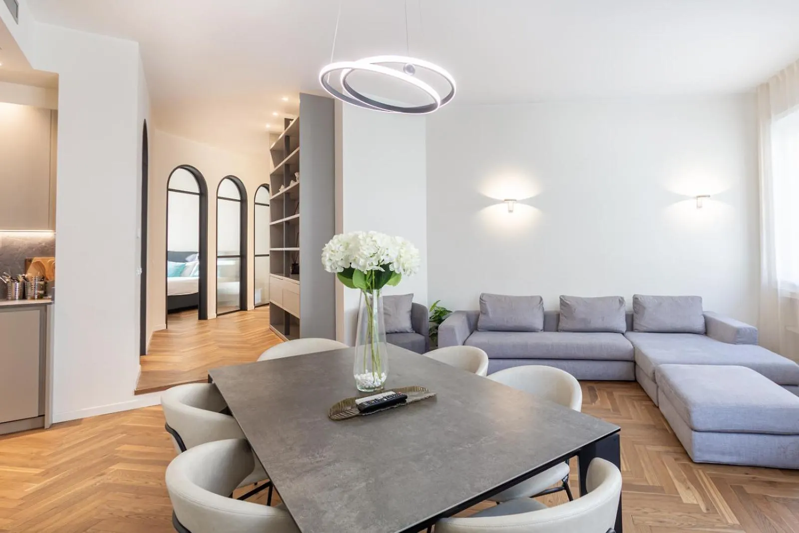 Cool And Big Central Apartment Duomo - White 밀라노