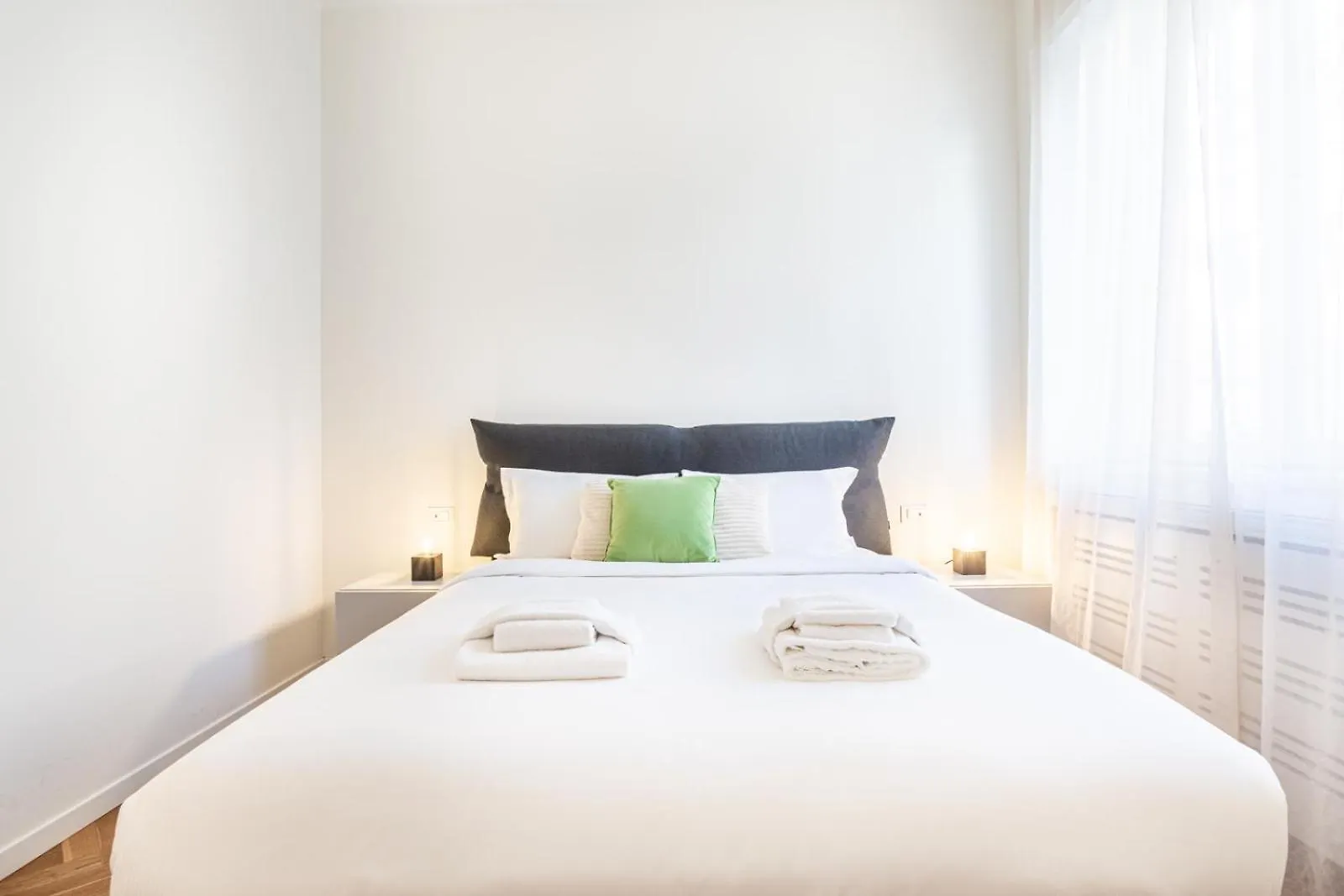 Cool And Big Central Apartment Duomo - White 밀라노