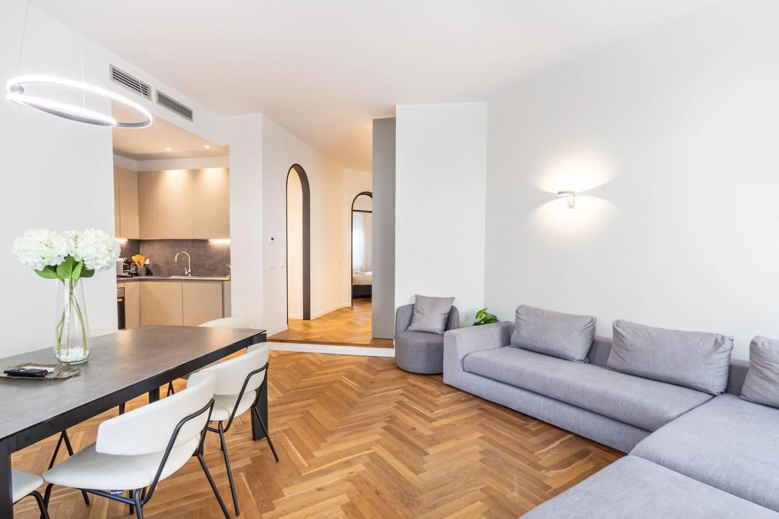 Cool And Big Central Apartment Duomo - White Milano